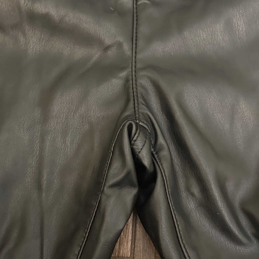 Jordache Black Faux Leather Trousers - Picture 5 of 6